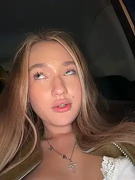 Milaa_sun - take off top 2 min in TAXI🍒 🚕