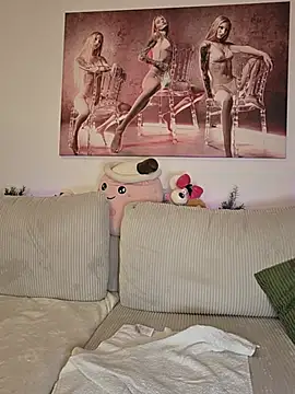 LessiaMia - 3 free clips + Nippel Klammern