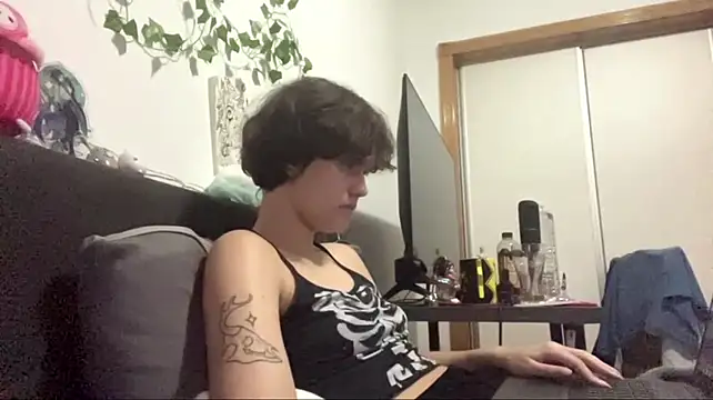 HeyFriren - sent u my hot Video ANAL and we go pvt