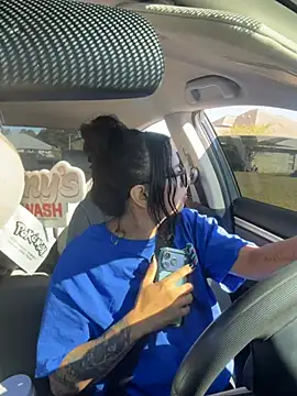 Controllercutie - Squirt in my car!!