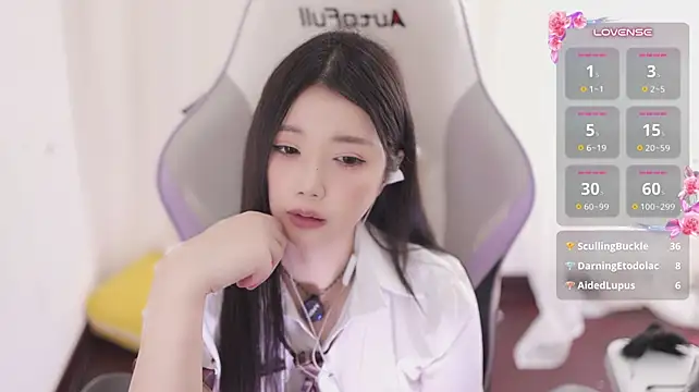 Kitty_baby77 - 完成任务全裸M腿5分钟