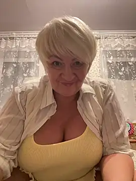 Laura_Millf