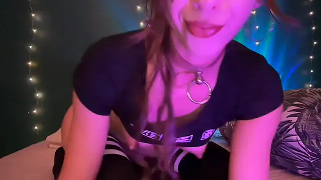 MistyParadiso - tolgo la felpa- shirt off + 3 min