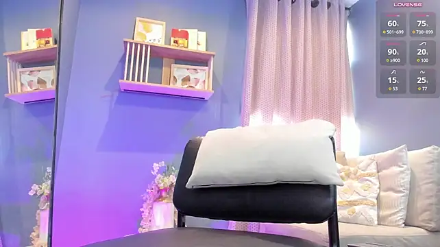 _LaraMom_ - Ass Play In Reverse Cowgirl 🔥