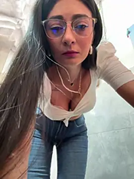 IsabellaMariet - sucking dildo with cream video