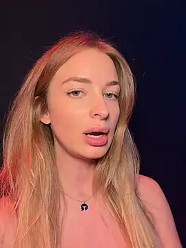 EvieEvans - LAST TIP GETS 2 PORNS WITH 50 STRANGERS