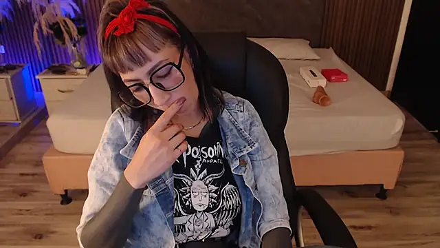 Sam_mansson66 - play with boobs