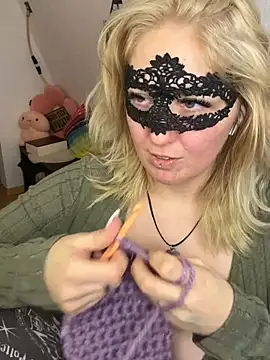 -CurvySecret- - Spank my ass hard 5x 😈