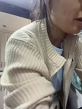 Saozi666 - 完成目标可选：挤奶水、黑JB抽插、小粉插入M腿、小粉入后门、开双插票、口叼内裤