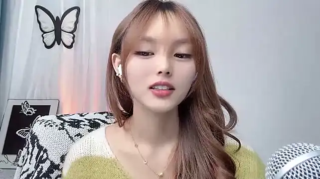 XiaoPiPi8888's Live XXX Chat
