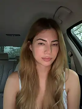 ClaireBree - Last tipper wins 5 lesbian porns
