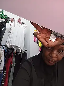 Hailey_BaileyXYZ - Toy buying