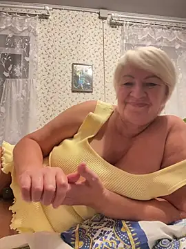 Laura_Millf