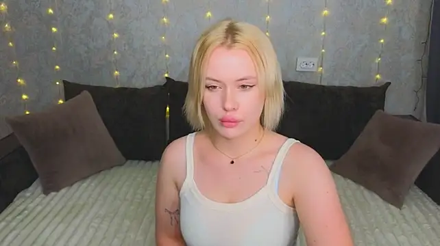 MelissaAvis - add fake cum on panties