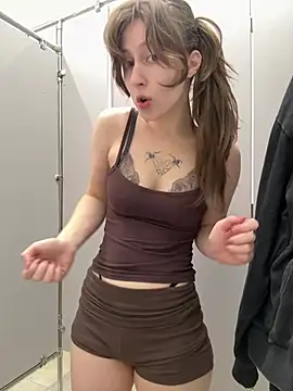 FroggyAnna - lower pants n rub pussy there🍓💦