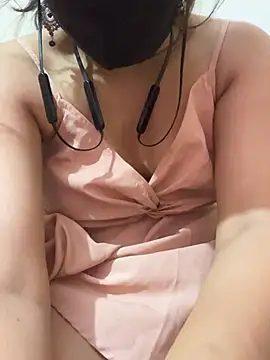 Nishahotyy - pussy fingering with lush and toothbrush