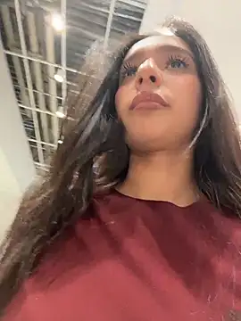 BellaTous - Handbra + Show tongue 🔥💞