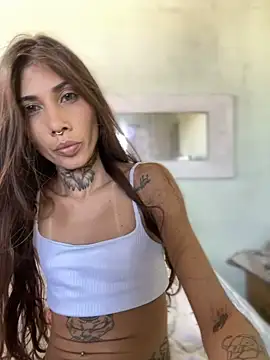 Unanena - Take off clothes and play/tirar a roupa
