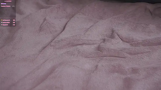 AlesiaSin - I’m fucking the pillow😍