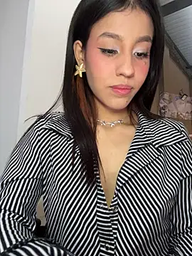 Alejandra_ospina - SPREAD PUSSY CLOSE UP 🌸🔥