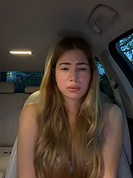 ClaireBree - Last tipper wins 5 lesbian porns