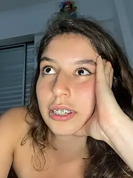 Isadoramacici - começando por aqui, pessoas novas?🙈☺️