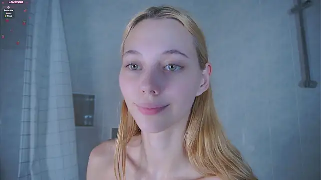 HarriettKitty - PLAY PUSSY IN PANTIES CLOSE TO CAM