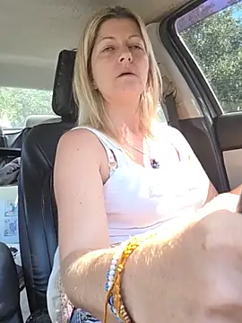 NikkiBlisss - Pussy play PVT OPEN
