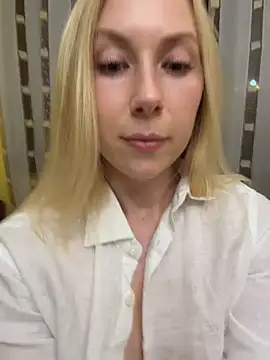 TrueSexyCrime - Flash boobs to a neighbor
