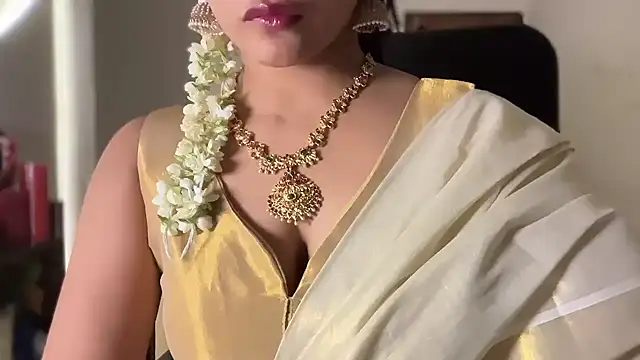 Goddess_Ariel - Candle Wax ON BOObs