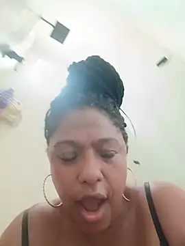 Jazmin43 - To be left in just a thong