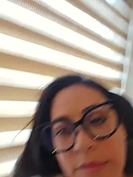 Itsmya - Change of outfit