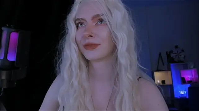 Mistress_Iris - Try to be useful for Goddess