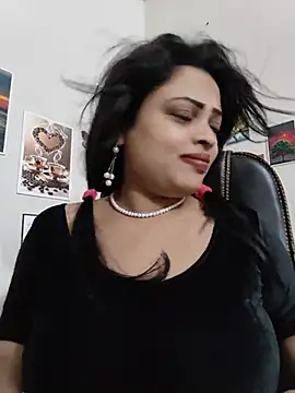 Pinky-2 - Oiling My Sexy Pussy Hole