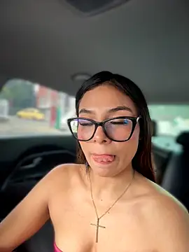Amira_cute2 - FUCK PUSSY DILDO IN THE CAR