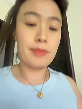 Saozi666 - 完成目标可选：挤奶水、黑JB抽插、小粉插入M腿、小粉入后门、开双插票、口叼内裤