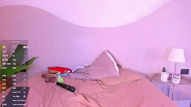 Ainaah_ - squeeze my nipples hard and tap slow