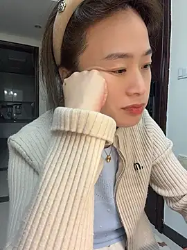 Saozi666 - 完成目标可选：挤奶水、黑JB抽插、小粉插入M腿、小粉入后门、开双插票、口叼内裤
