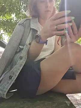 Public_Katrisha - Show my boobs and play with my nipples🍒