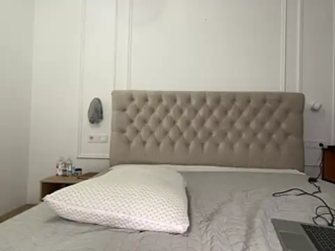 Valerieeexx - bra off