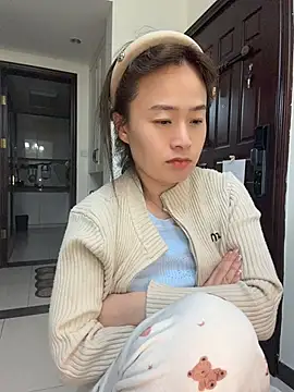 Saozi666 - 完成目标可选：挤奶水、黑JB抽插、小粉插入M腿、小粉入后门、开双插票、口叼内裤