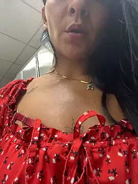 LuxeBrunetteXXX - CLEANING LADY FUCK PUSSY😈