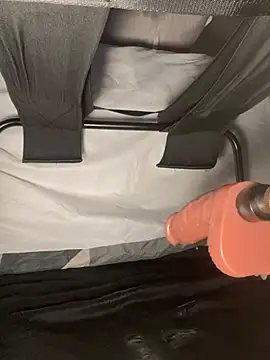 Sweet_pussytoto - Use vibrator and squirt