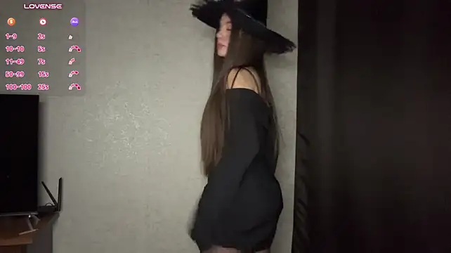 LypsiXo - squeeze my breasts
