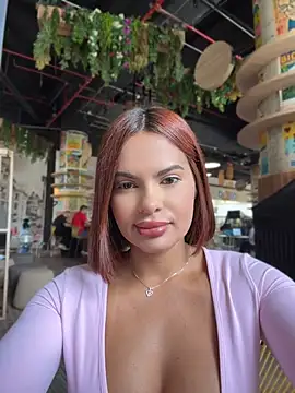 Irina_Velvett - Flahs tits in públic 😈💦🥴