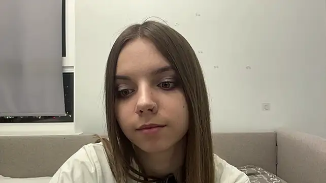 LisaPorse - show belly + cute wink