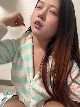 Mimi9420 - 喝晕了☁️☁️☁️上来聊聊天