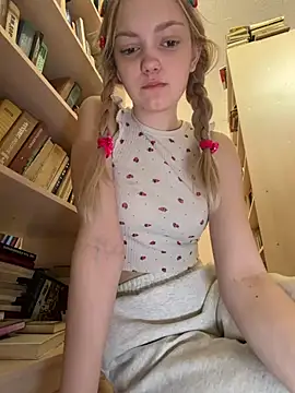 Elsawhere - squeeze ass through pants 🍑💢