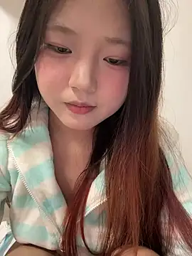 Mimi9420 - 喝晕了☁️☁️☁️上来聊聊天
