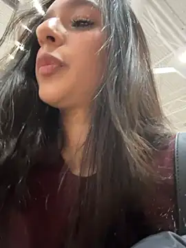 BellaTous - Handbra + Show tongue 🔥💞